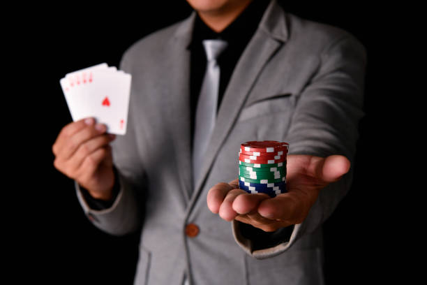 What lessons can an aspiring entrepreneur learn from poker?